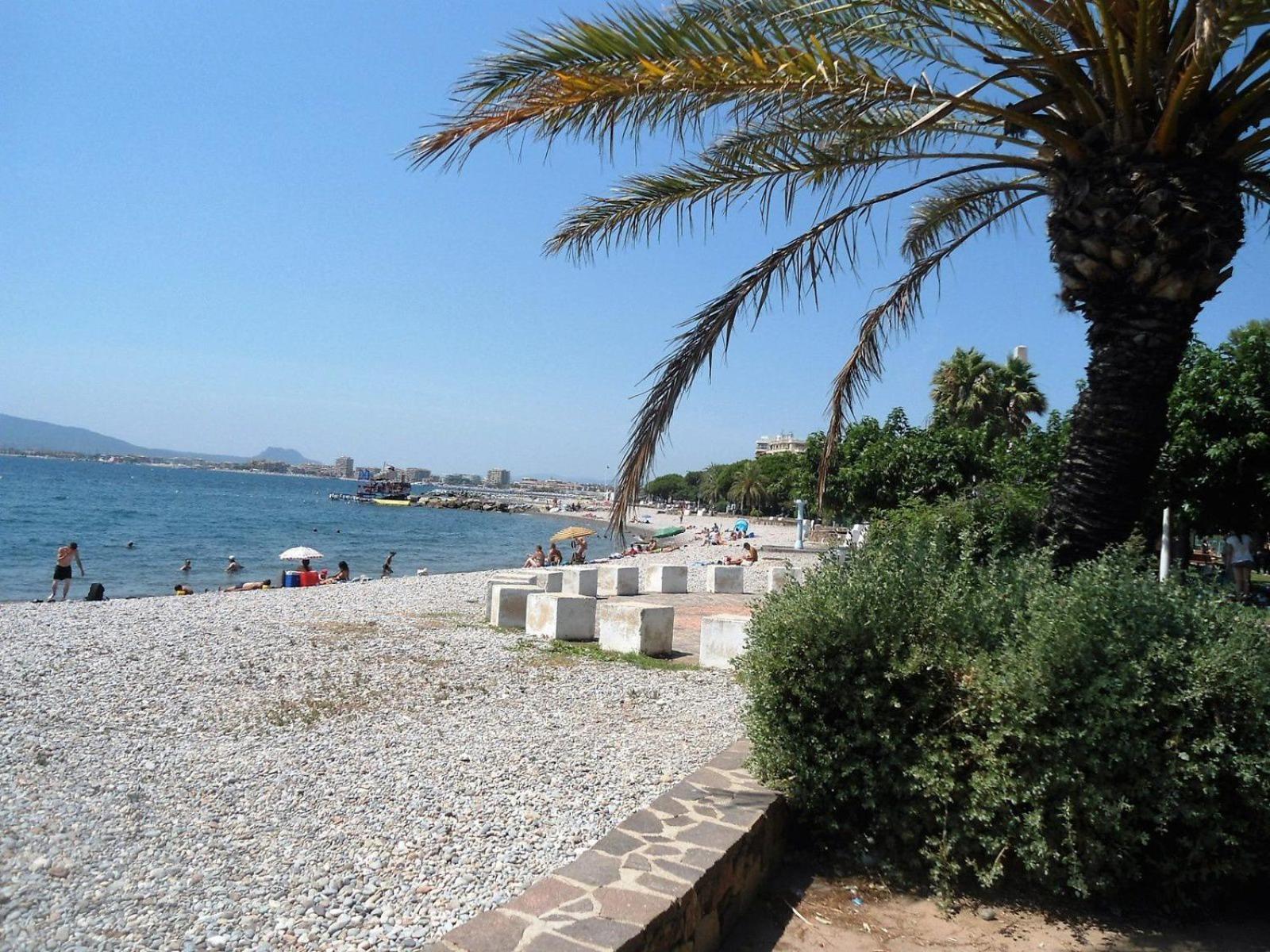 Un Grand Studio Face Au Port De Santa Lucia Saint-Raphaël Exteriör bild